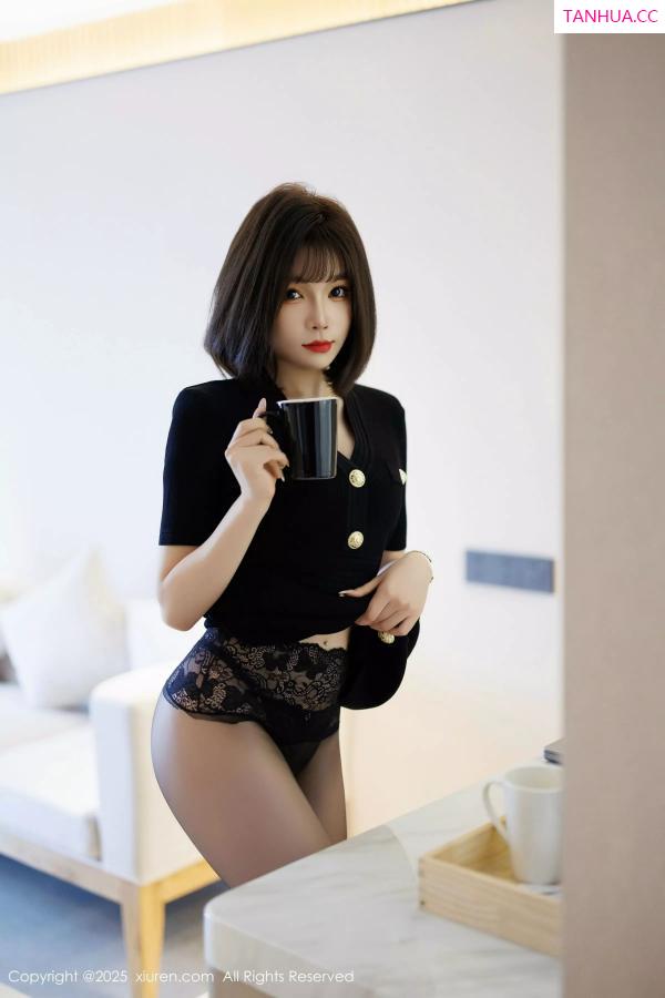 陈芝 芝芝Booty [XiuRen]高清写真图 2025.03.13 No.10013 徐莉芝Booty 黑丝美腿第24张图片